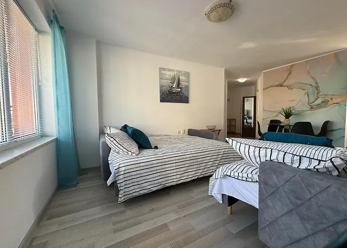 Apartment Bw - Aquamarin C6