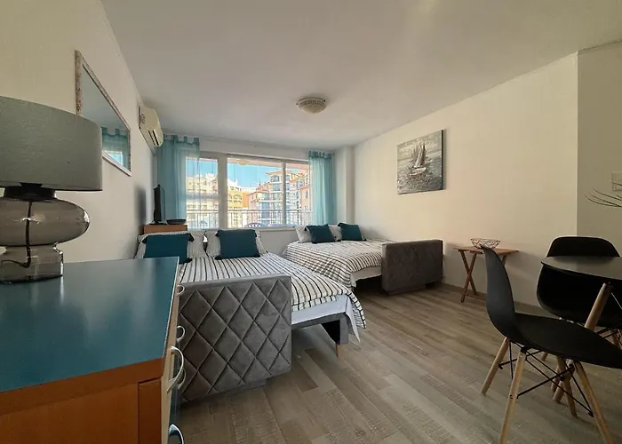 Apartment Bw - Aquamarin C6