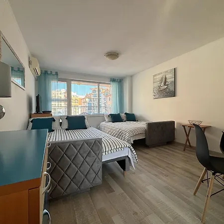 Daire Bw - Aquamarin C6